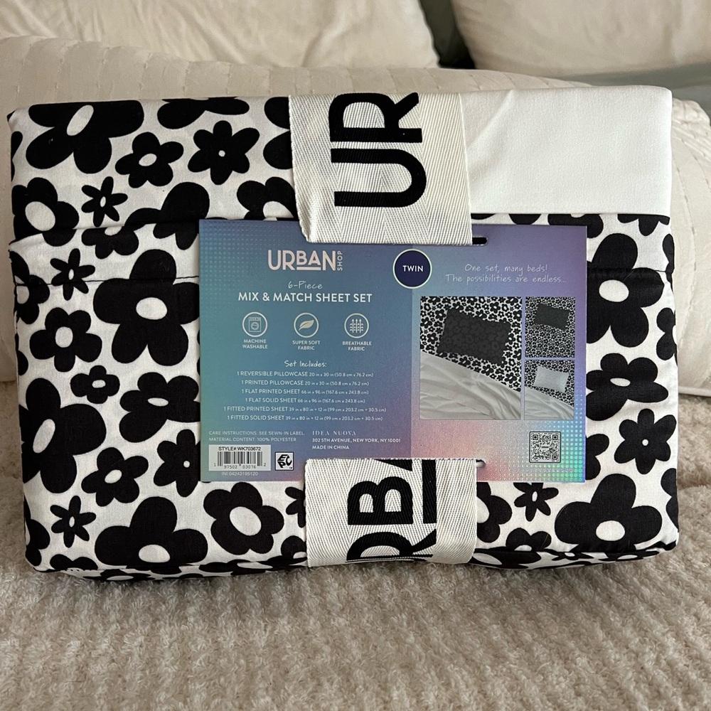 Girls adorable sheet set